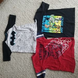 Lot of 3 little boys t-shirts size 5/6